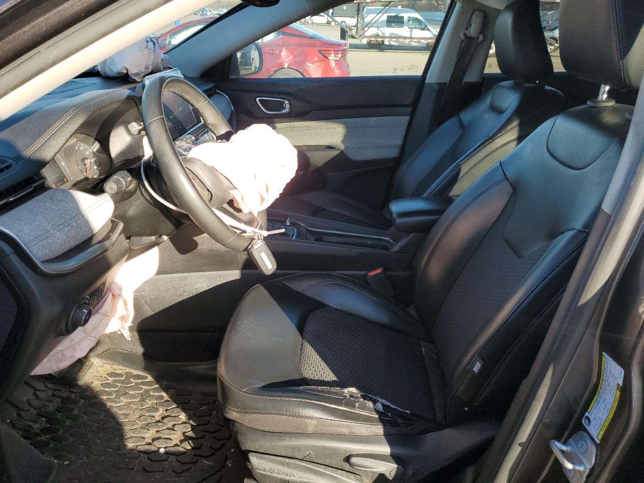 2022 Jeep Compass Latitude VIN: 3C4NJDBB3NT126503 Lot: 92332365