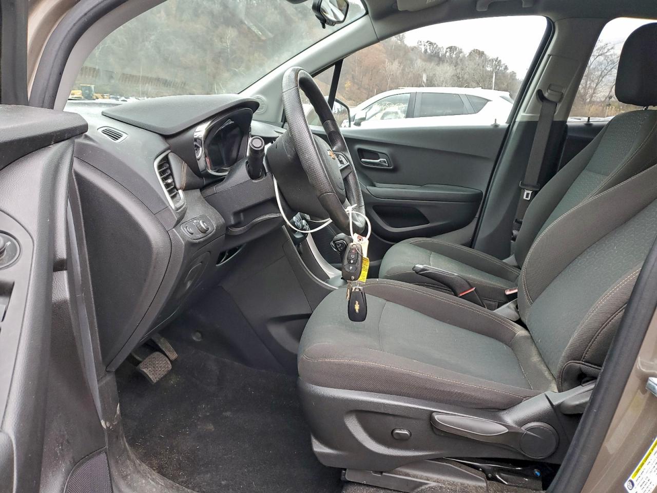 2021 Chevrolet Trax Ls VIN: KL7CJNSB6MB350858 Lot: 93961995