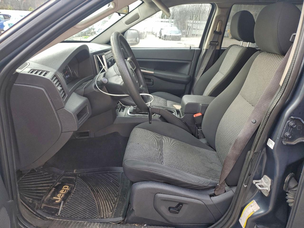 2008 Jeep Grand Cherokee Laredo VIN: 1J8GR48KX8C104113 Lot: 93430415