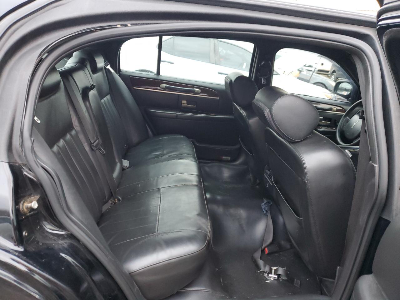 2007 Lincoln Town Car Executive L VIN: 1LNHM84W97Y634886 Lot: 91803445