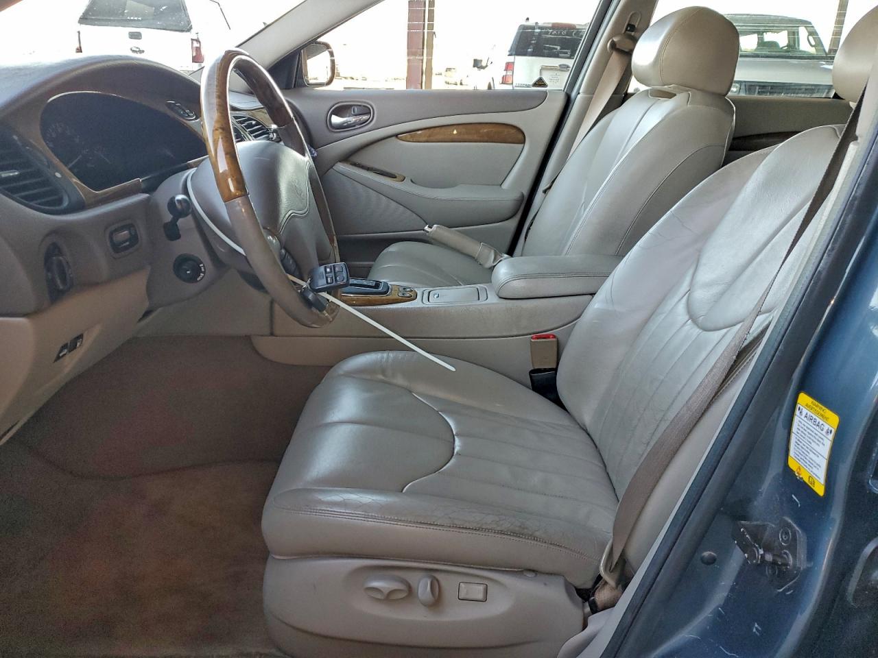 2000 Jaguar S-Type VIN: SAJDA01C0YFL73945 Lot: 94763555