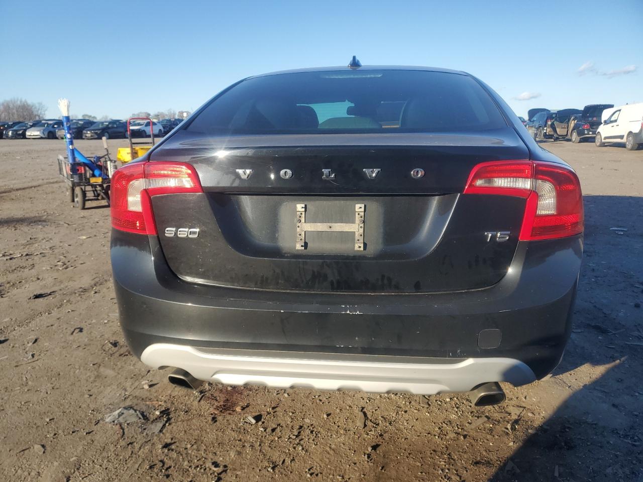 2012 Volvo S60 T5 VIN: YV1622FS9C2121220 Lot: 92278275