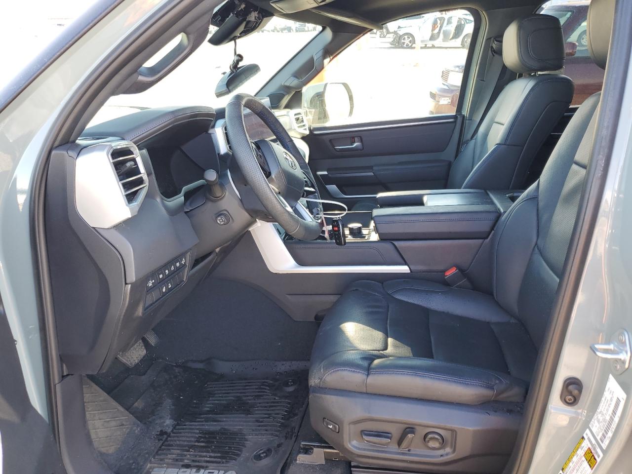 2024 Toyota Sequoia Sr5 VIN: 7SVAAABA6RX035665 Lot: 92251055