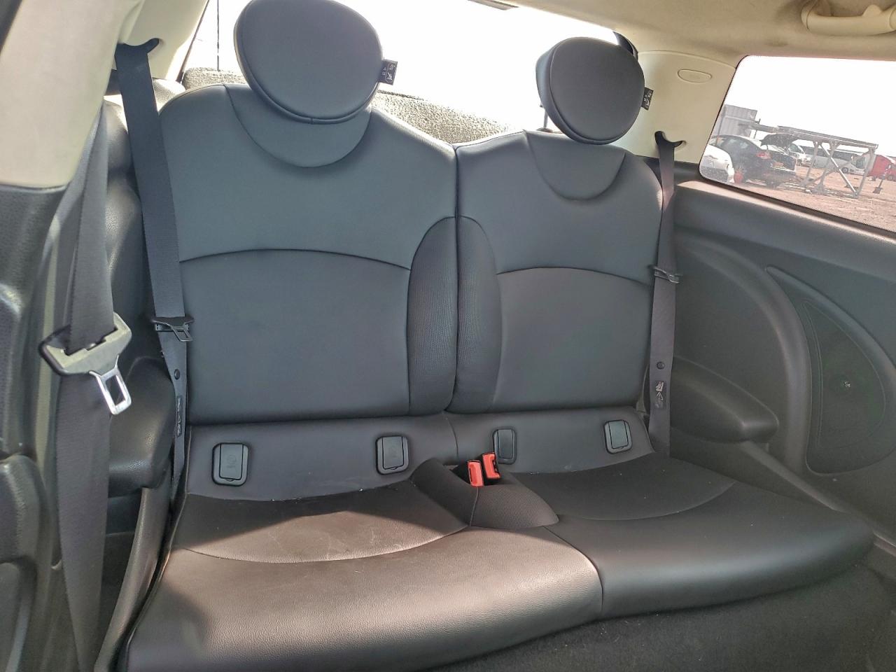 2011 Mini Cooper VIN: WMWSU3C54BT097529 Lot: 92713655