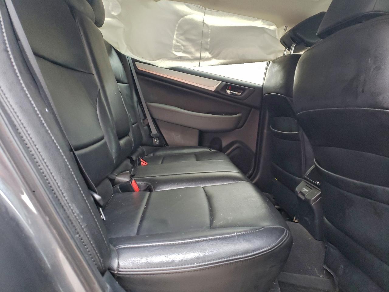 2018 Subaru Outback 2.5I Premium VIN: 4S4BSACC7J3283720 Lot: 94295795