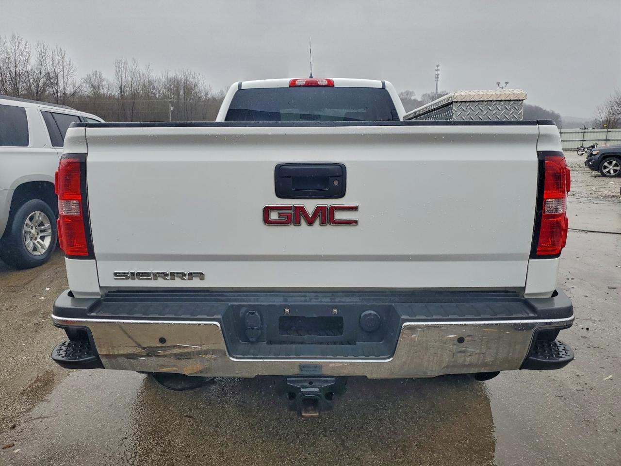 2017 GMC Sierra K2500 Heavy Duty VIN: 1GT22REG3HZ173807 Lot: 94075475