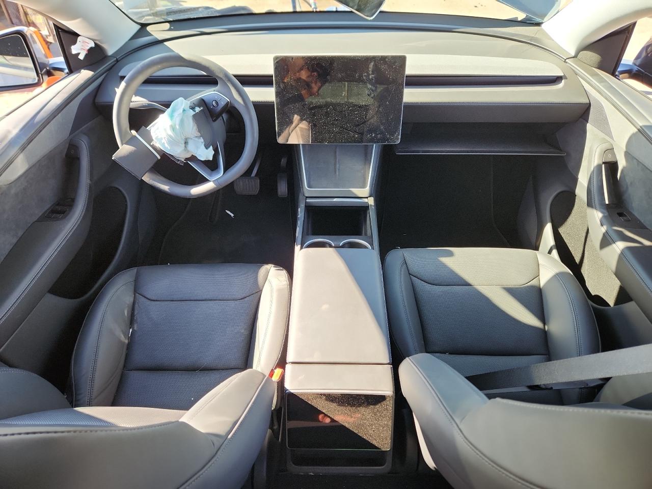 2026 Tesla Model Y VIN: 7SAYGDEE7TA389753 Lot: 91257205