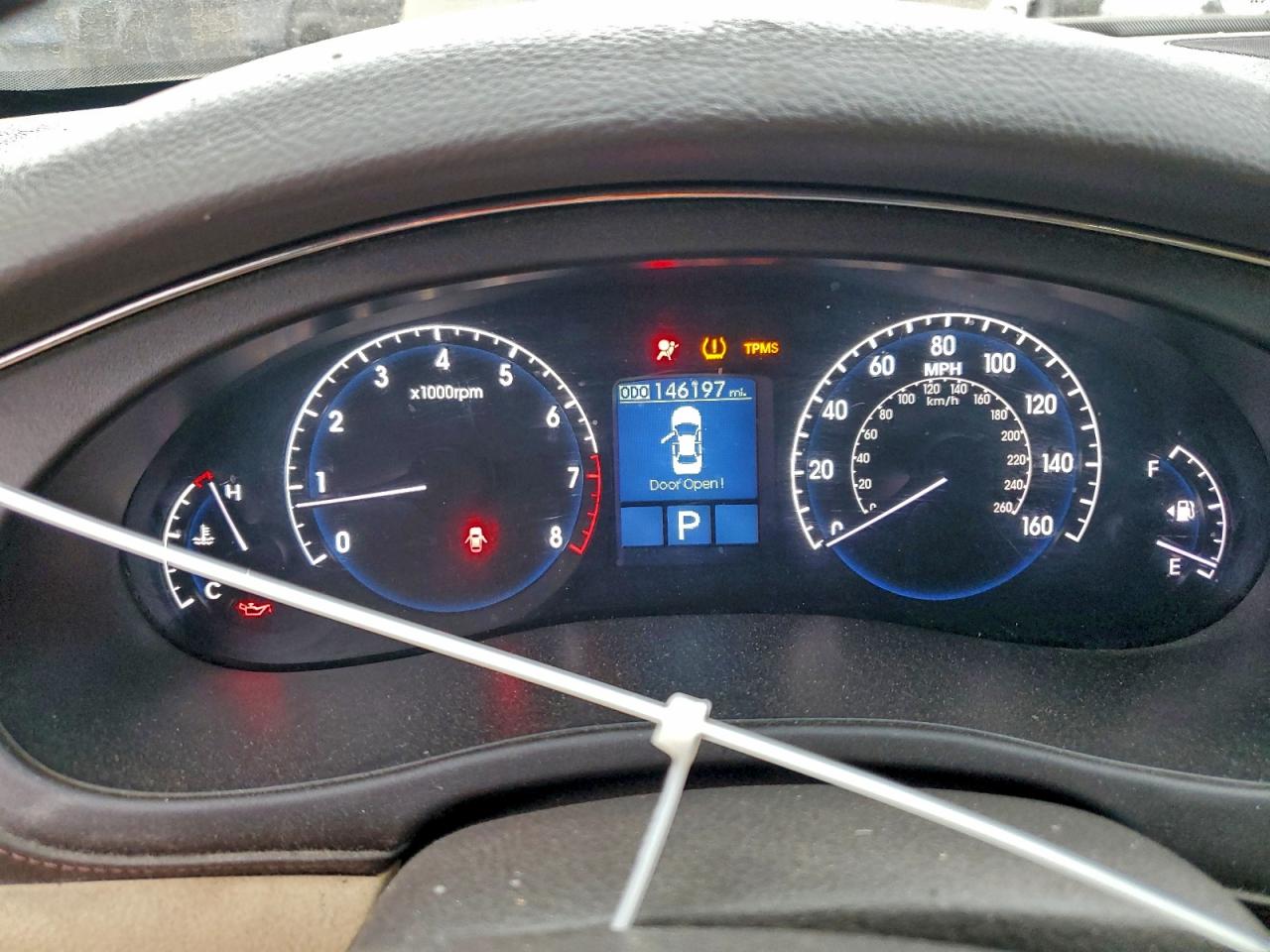 2009 Hyundai Genesis 3.8L VIN: KMHGC46E49U041135 Lot: 93652575