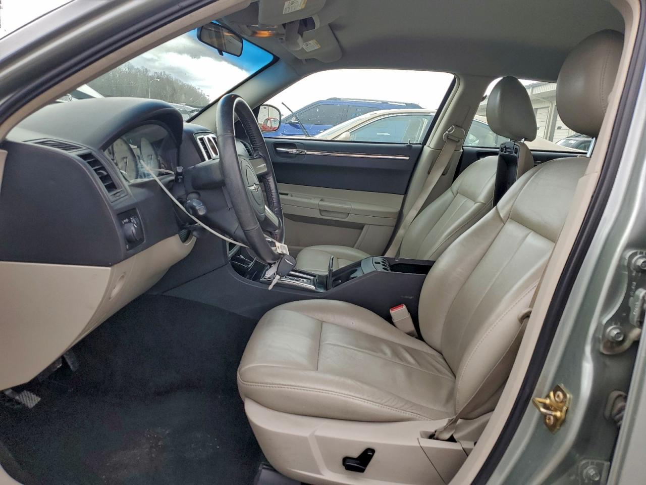 2005 Chrysler 300 Touring VIN: 2C3JA53G25H130795 Lot: 94262525