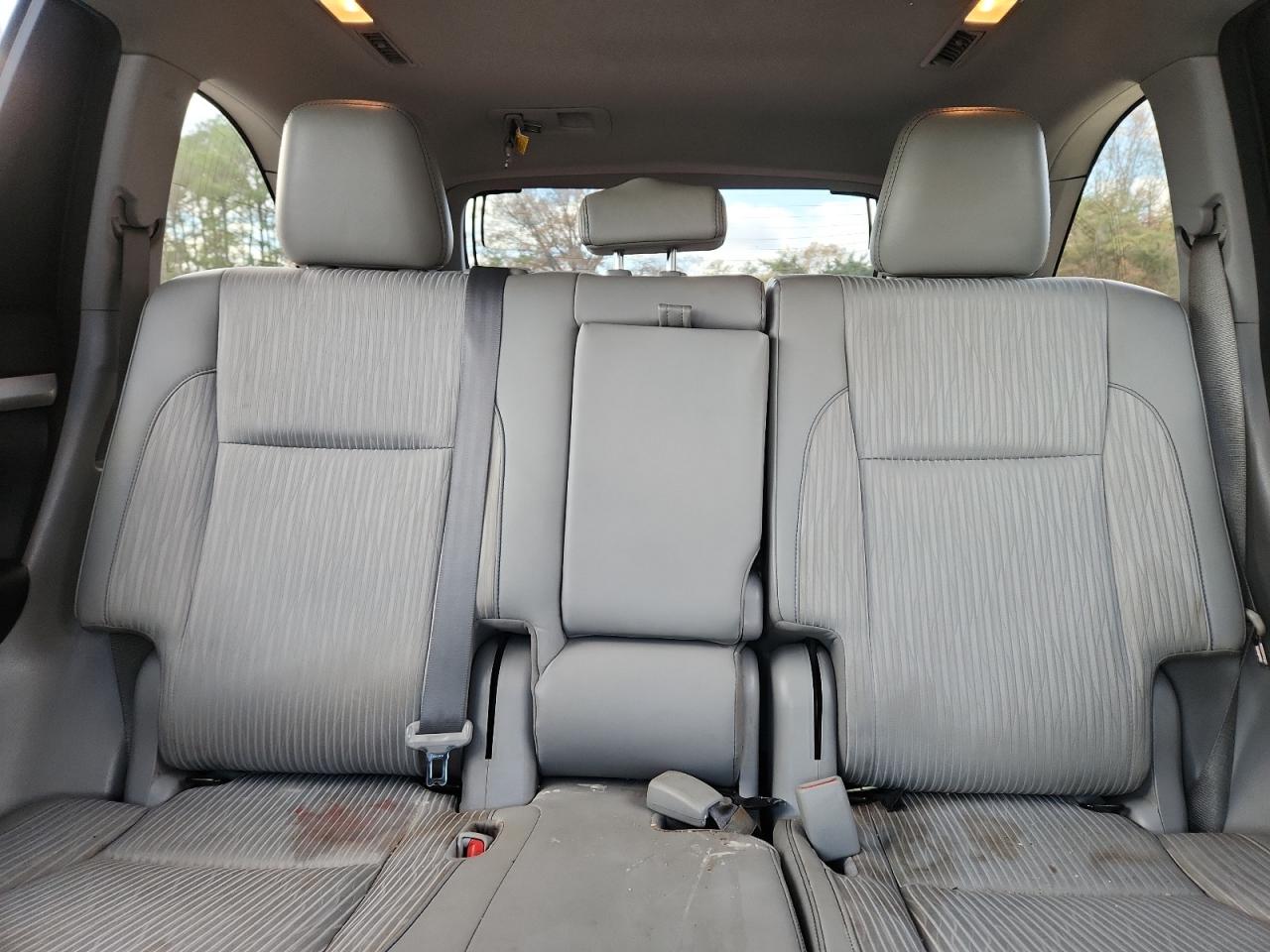 2017 Toyota Highlander Le VIN: 5TDBZRFH4HS468564 Lot: 93182705