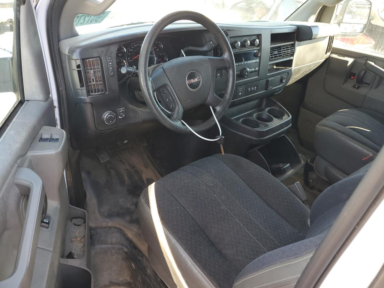 2020 GMC Savana G2500 VIN: 1GTW7AFG2L1173209 Lot: 90727945