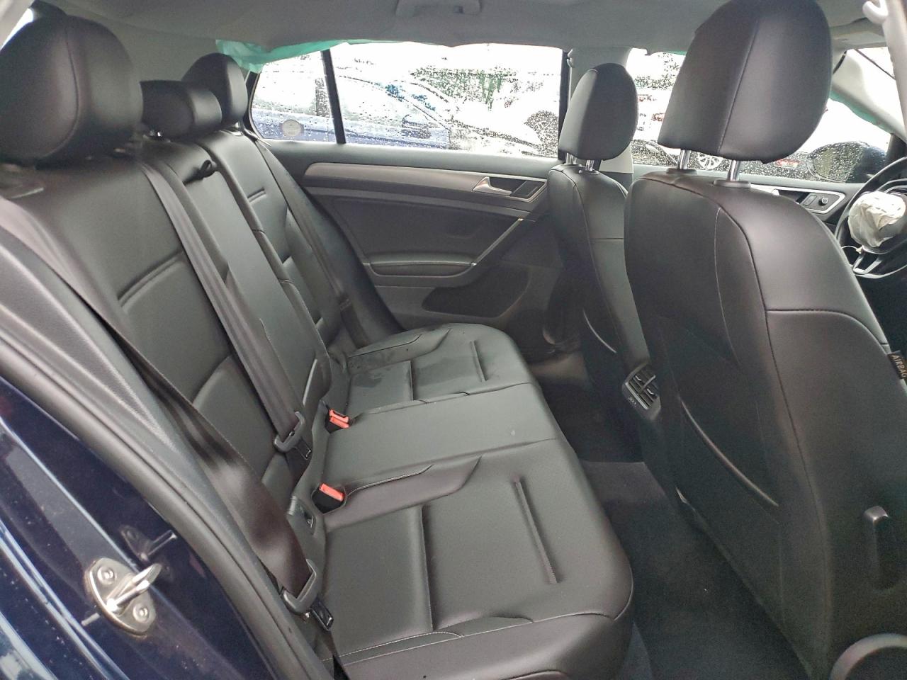 2017 Volkswagen Golf S VIN: 3VW217AU4HM058666 Lot: 94472975