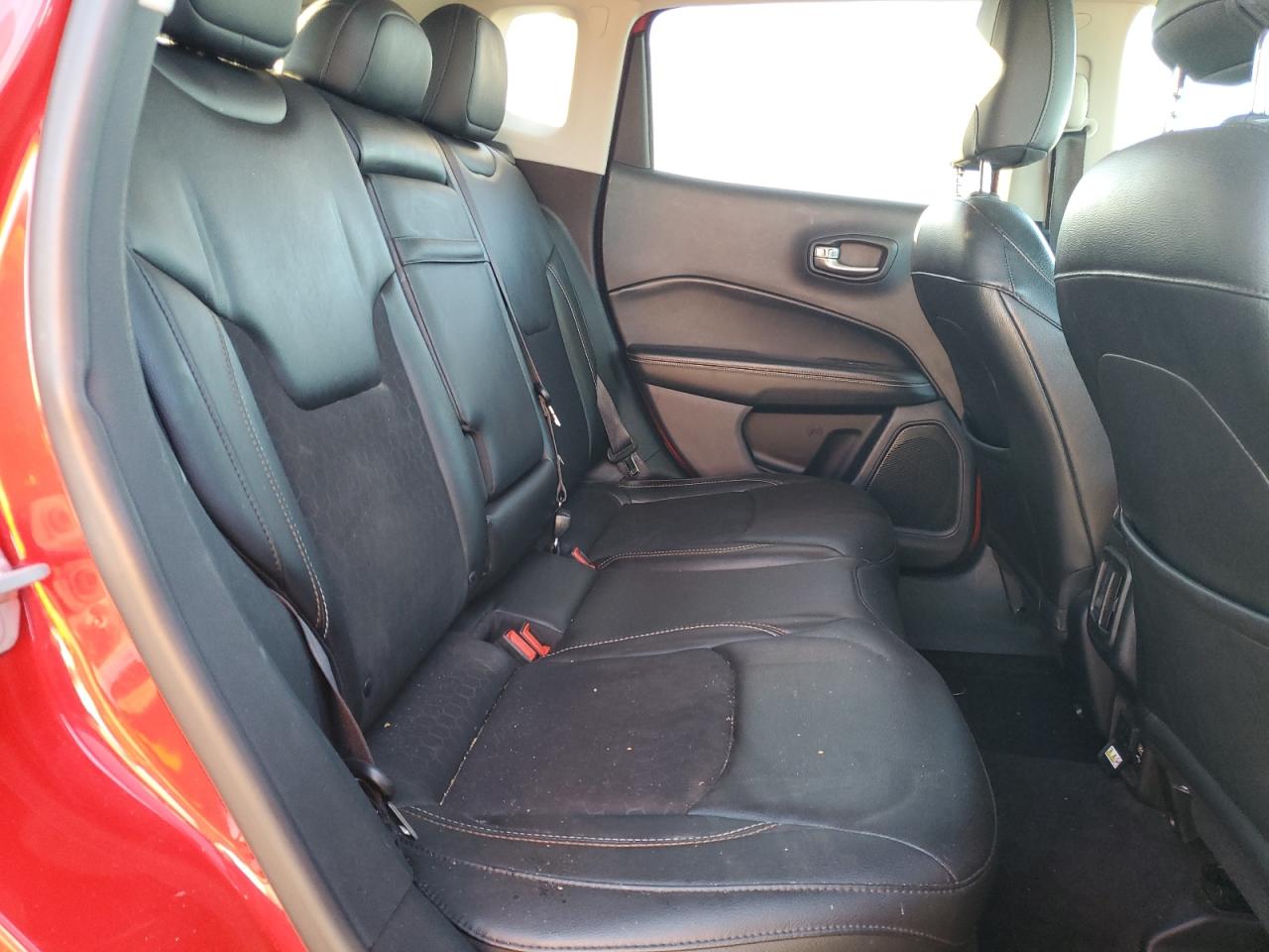 2018 Jeep Compass Latitude VIN: 3C4NJDBB1JT316150 Lot: 92527965