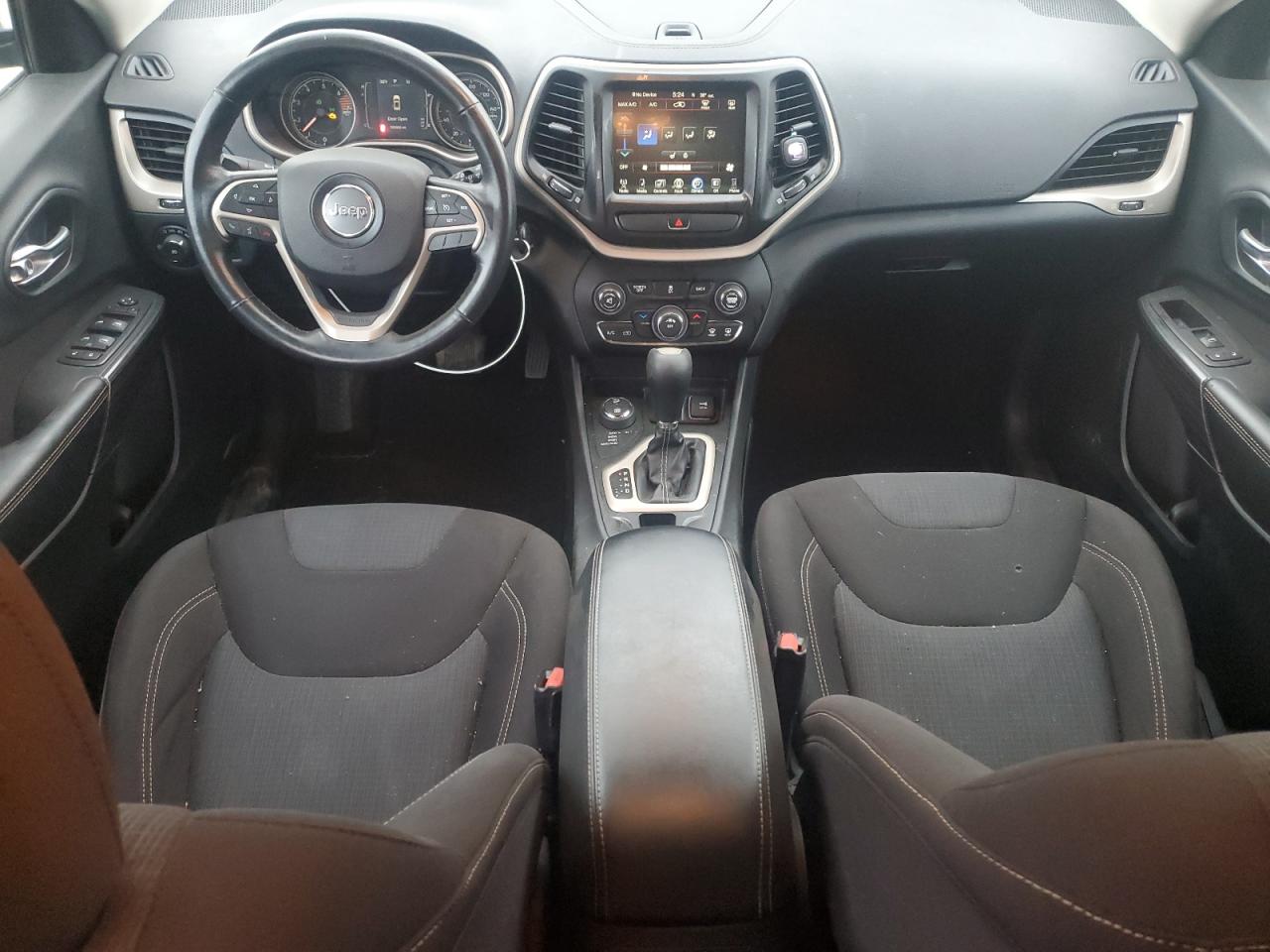 2016 Jeep Cherokee Latitude VIN: 1C4PJMCB0GW175369 Lot: 92601145