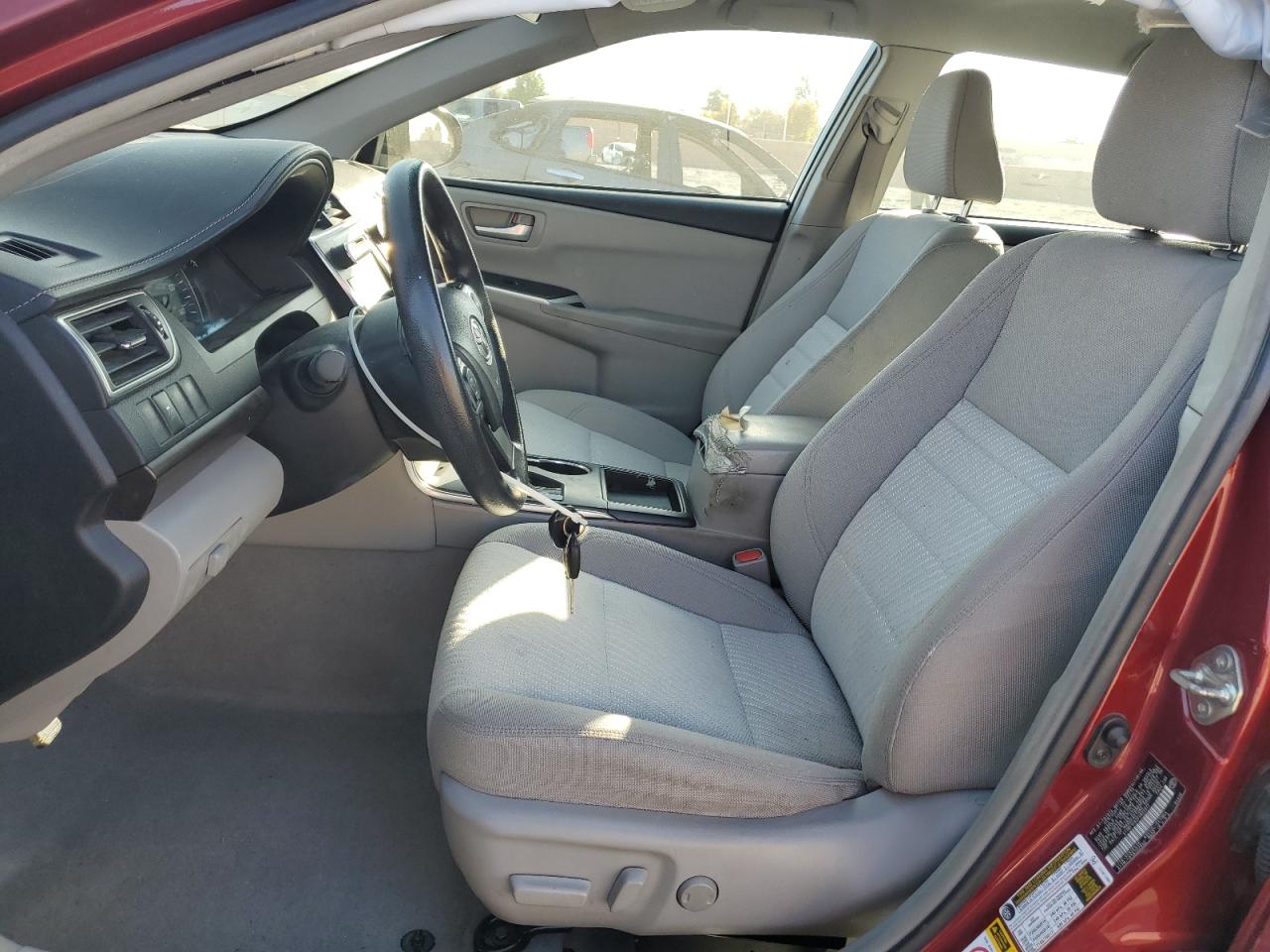 2015 Toyota Camry Le VIN: 4T1BF1FK2FU922577 Lot: 92842945