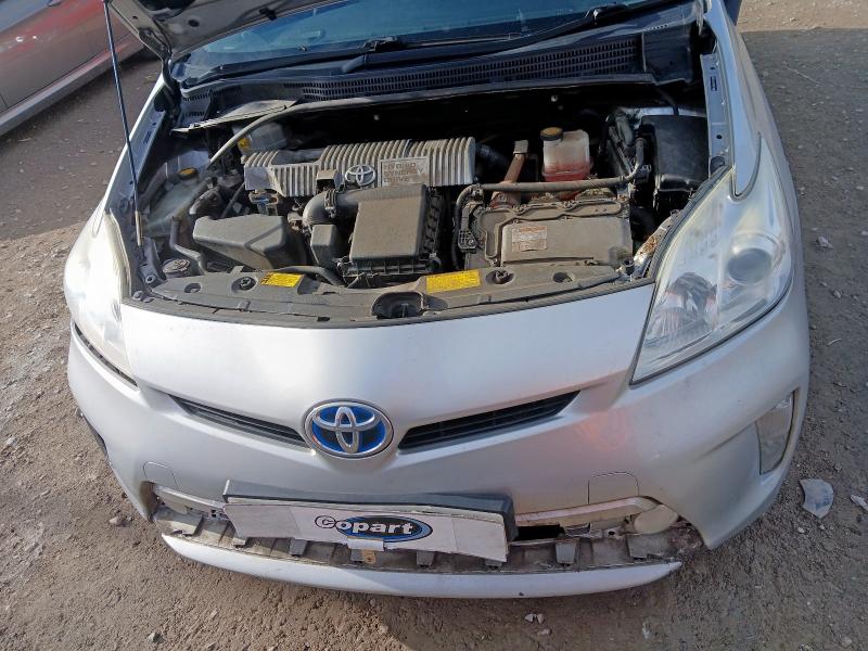 2013 TOYOTA PRIUS 1.8 VVTI T3 5DR CVT AUTO