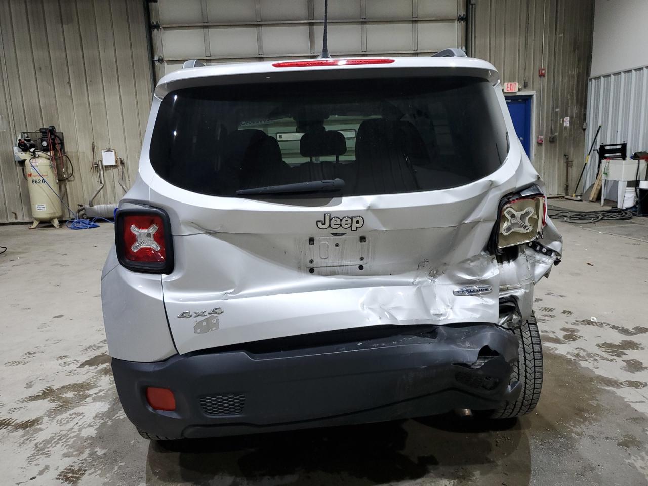 2017 Jeep Renegade Latitude VIN: ZACCJBBBXHPG12975 Lot: 93628645