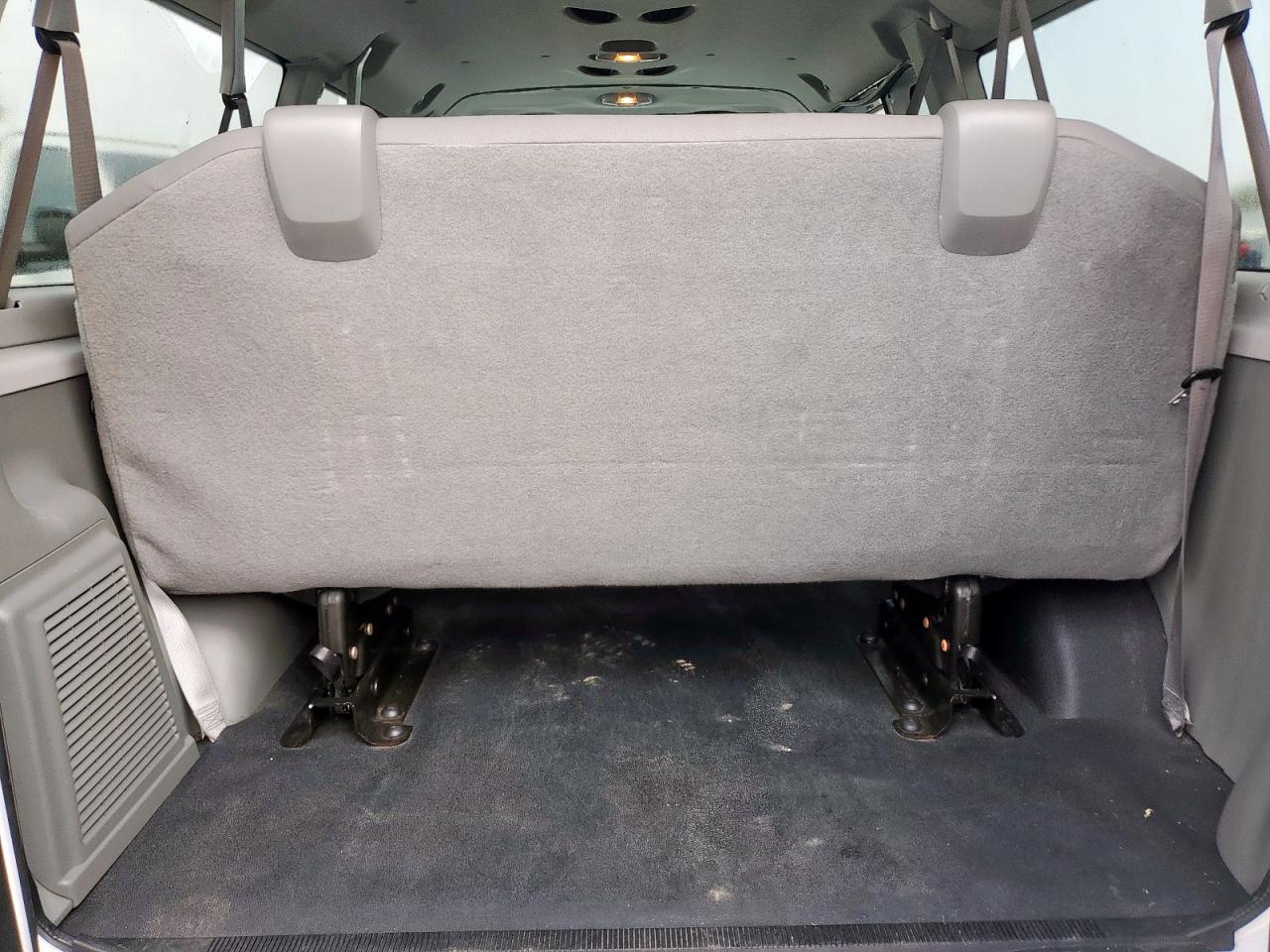 2013 Ford Econoline E350 Super Duty Wagon VIN: 1FBNE3BL3DDA21945 Lot: 92715825