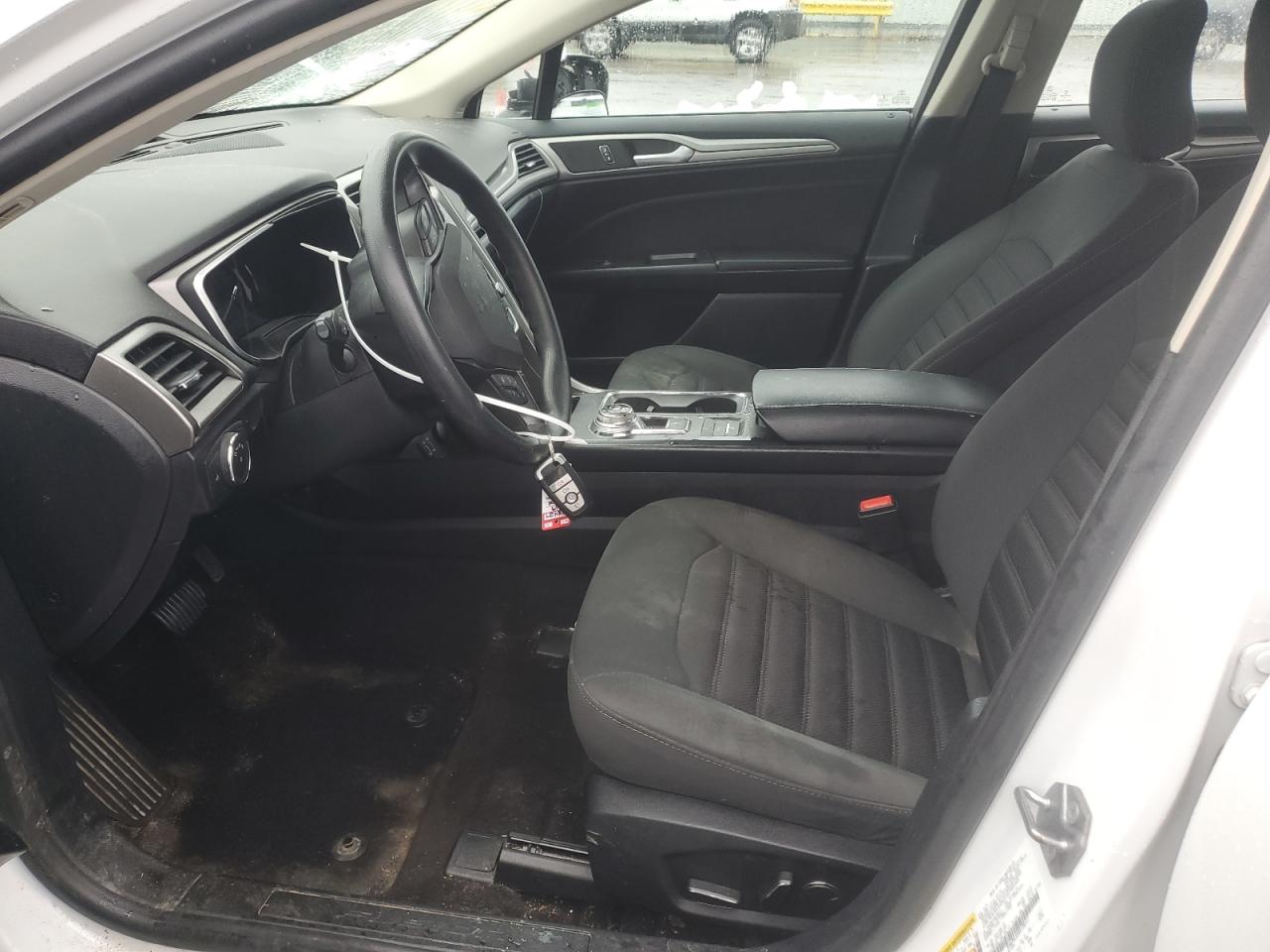 2019 Ford Fusion Se VIN: 3FA6P0LUXKR128517 Lot: 93647925