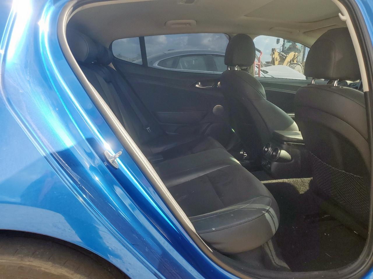 2018 Kia Stinger Premium VIN: KNAE25LA8J6015018 Lot: 93212855