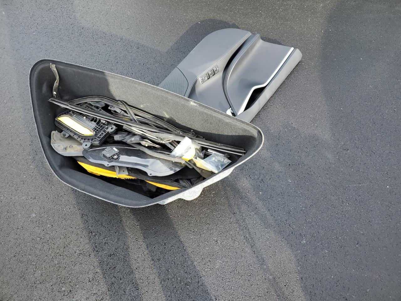 2017 Tesla Model S VIN: 5YJSA1E23HF215021 Lot: 92946265