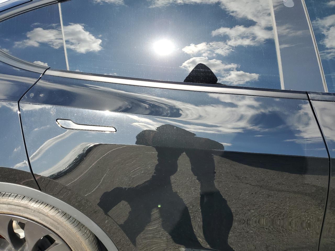 2024 Tesla Model Y VIN: 7SAYGDEF4RF080679 Lot: 93456215