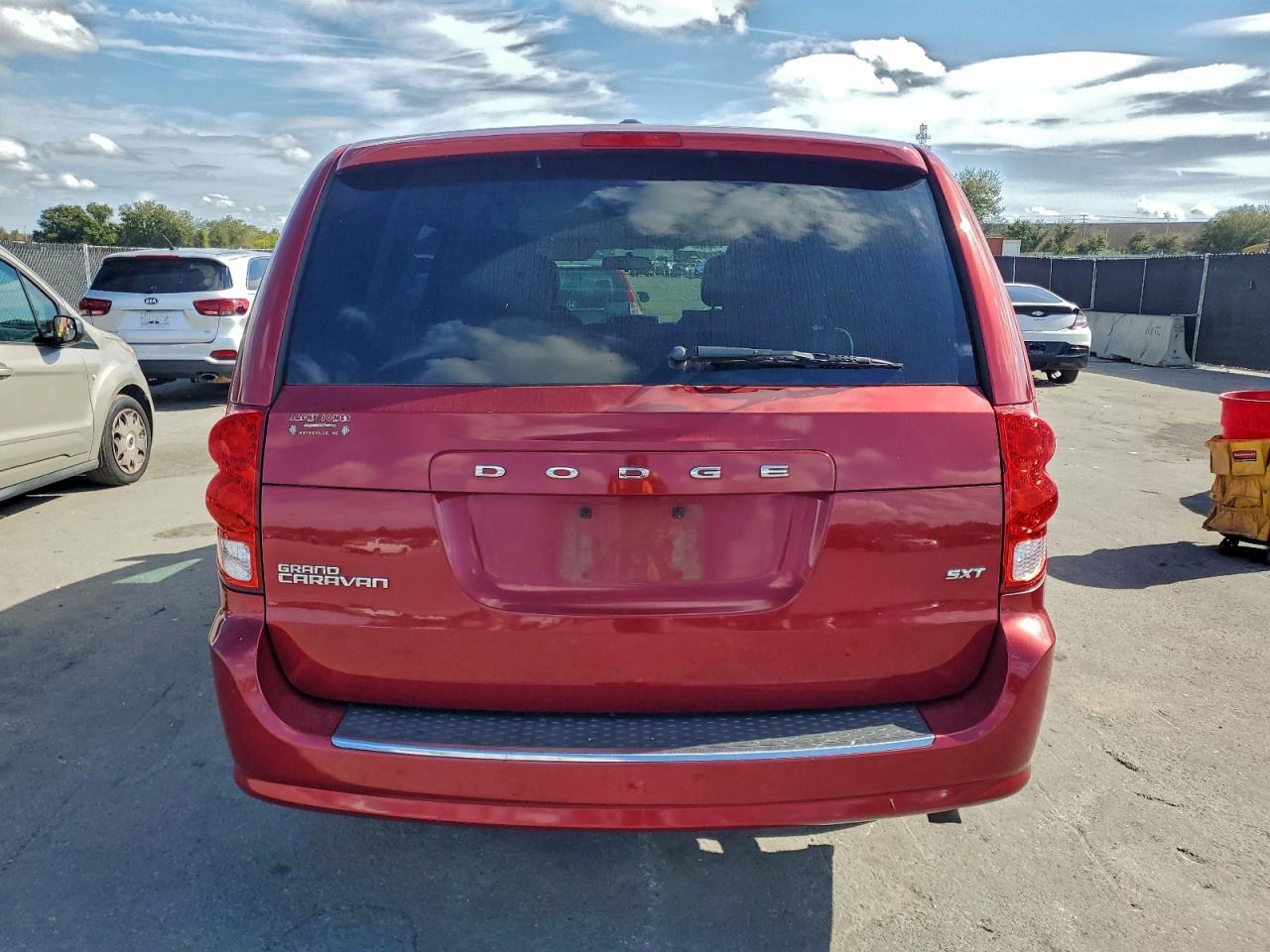 2014 Dodge Grand Caravan Sxt VIN: 2C4RDGCGXER173759 Lot: 94626825