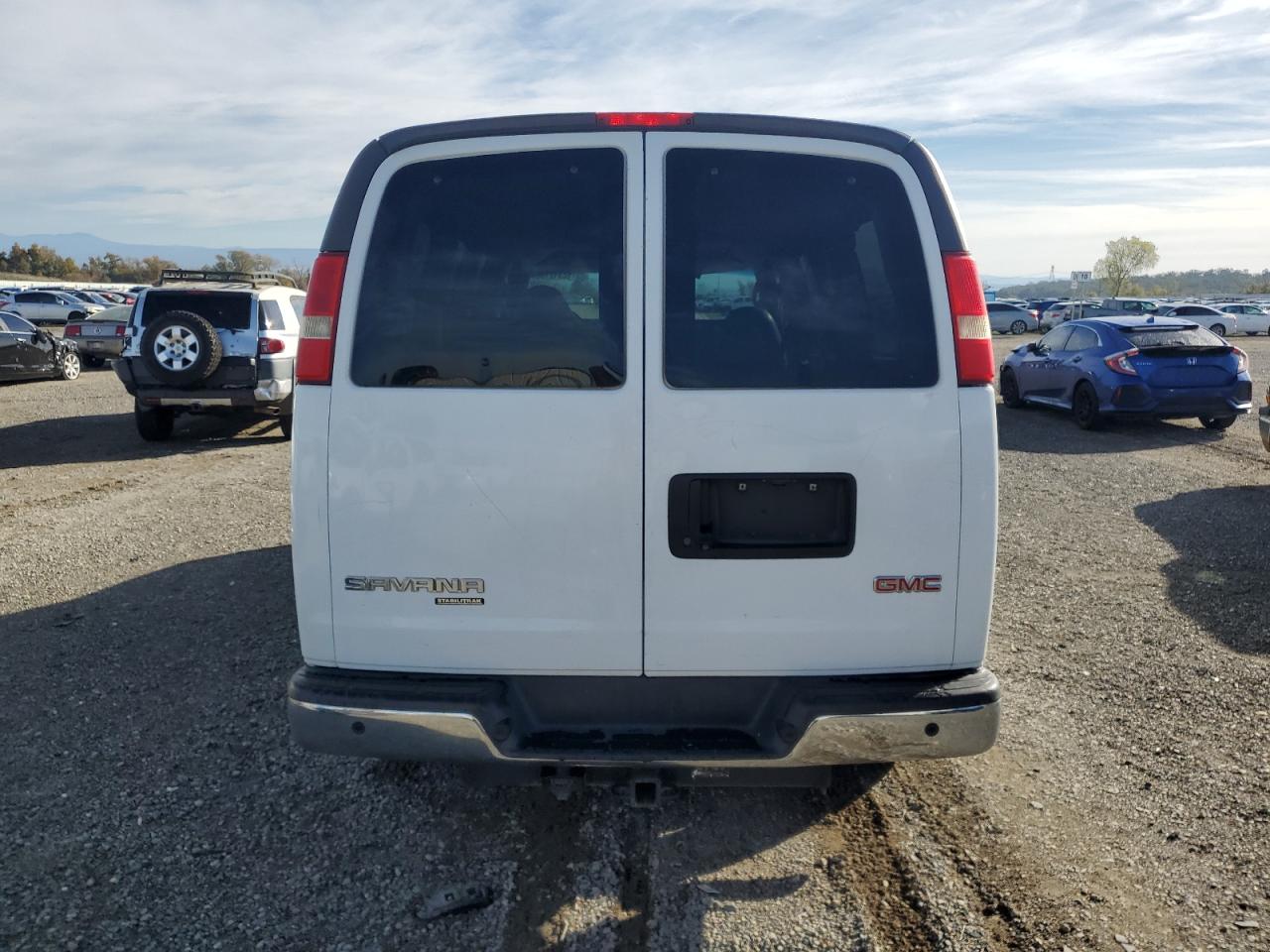 2015 GMC Savana G2500 Lt VIN: 1GKW7RFF1F1138384 Lot: 92312135