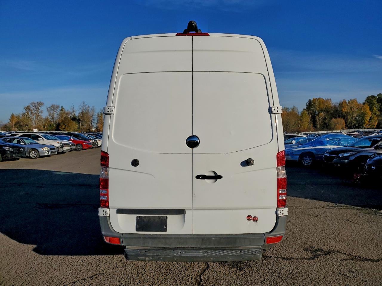 2018 Mercedes-Benz Sprinter 2500 VIN: WD3PE7CD3JP620769 Lot: 64973065