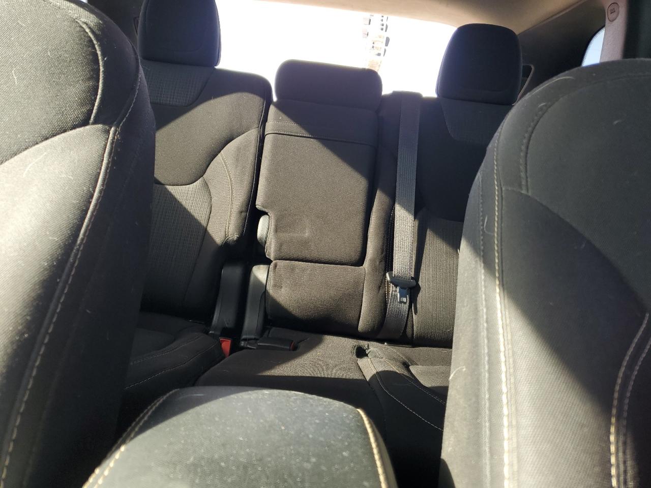 2017 Jeep Cherokee Latitude VIN: 1C4PJMCB8HW618563 Lot: 92250795