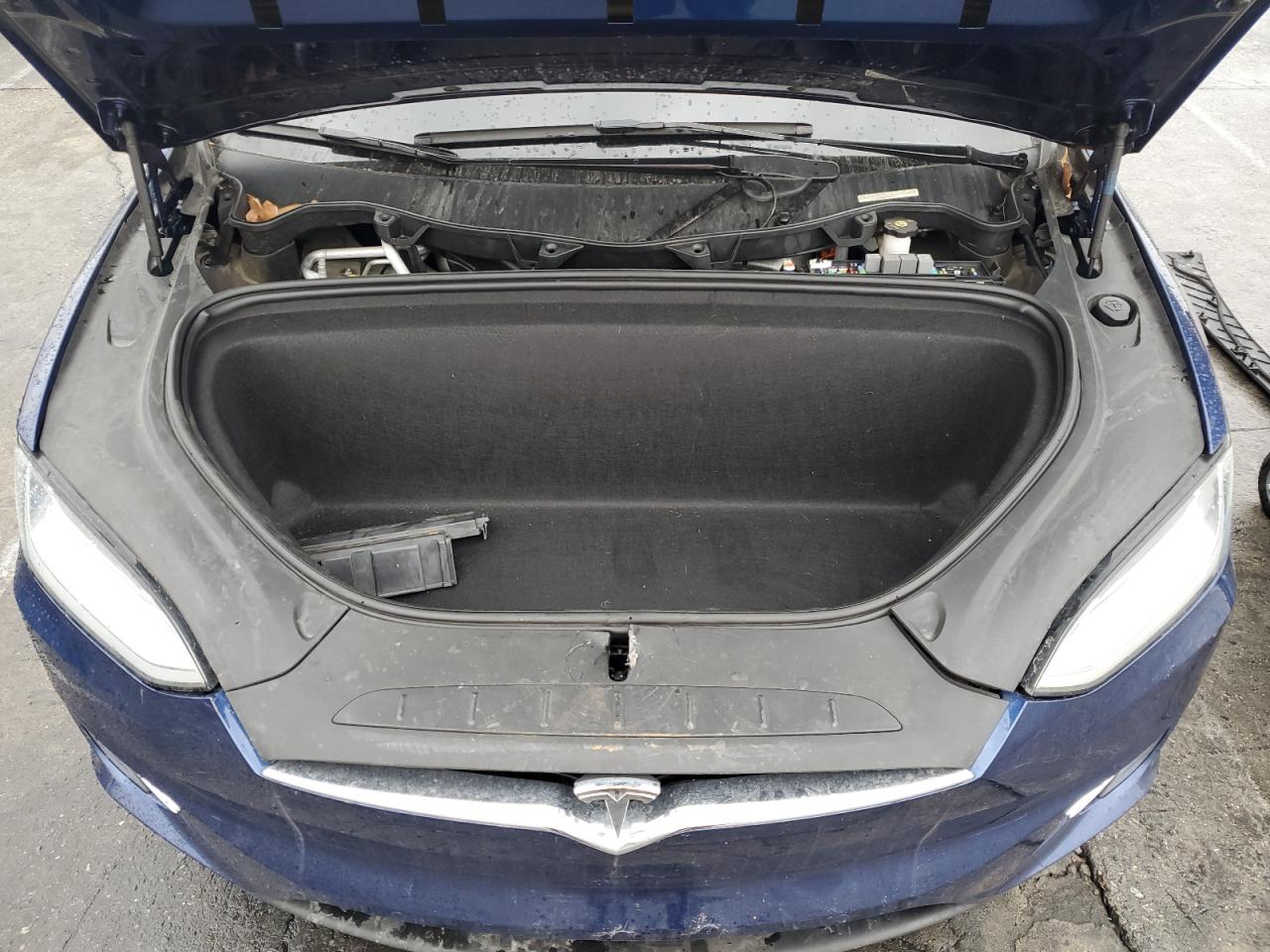 2019 Tesla Model X VIN: 5YJXCDE29KF184382 Lot: 92929015