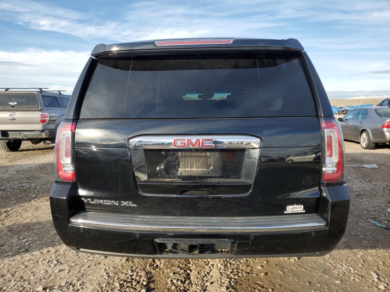 2018 GMC Yukon Xl Denali VIN: 1GKS2HKJ7JR120998 Lot: 93207515