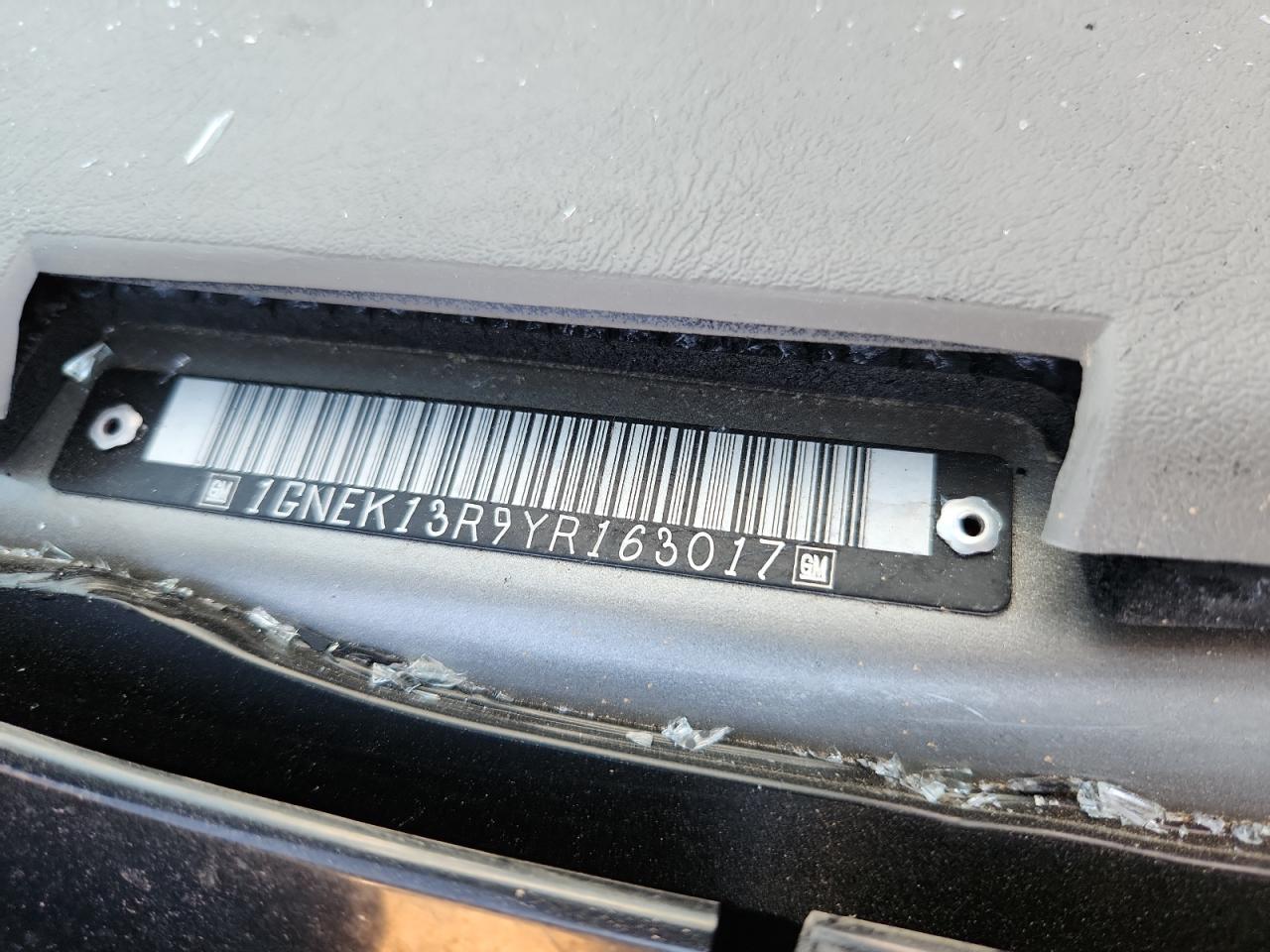 2000 Chevrolet Tahoe K1500 VIN: 1GNEK13R9YR163017 Lot: 93555055