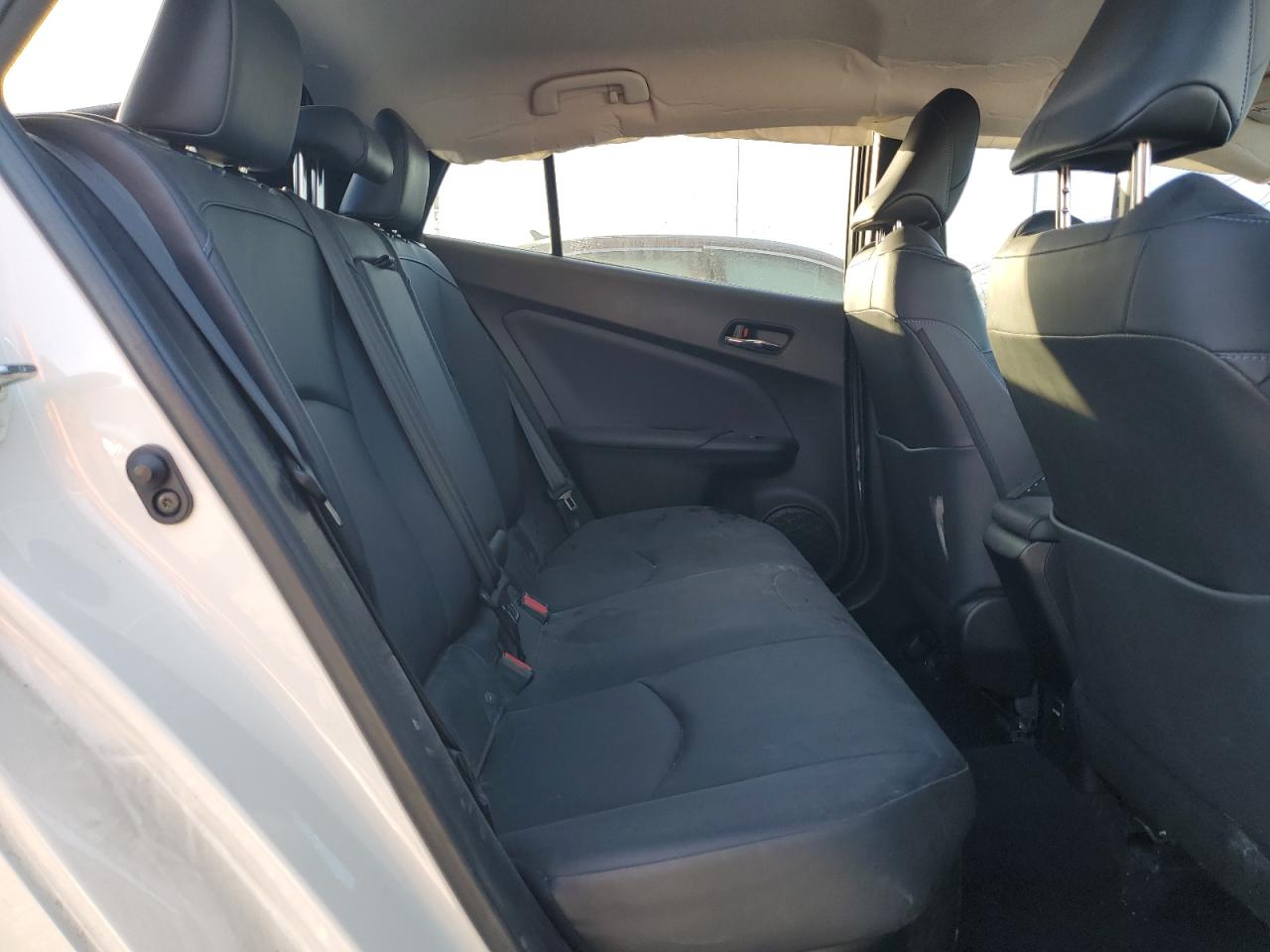 2018 Toyota Prius VIN: JTDKARFU3J3055854 Lot: 92598955