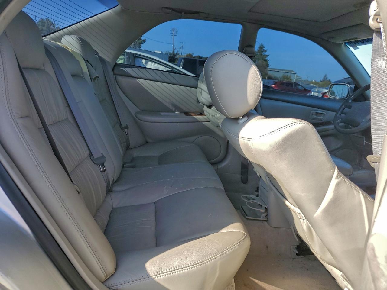 2001 Lexus Es 300 VIN: JT8BF28G510335579 Lot: 94359645