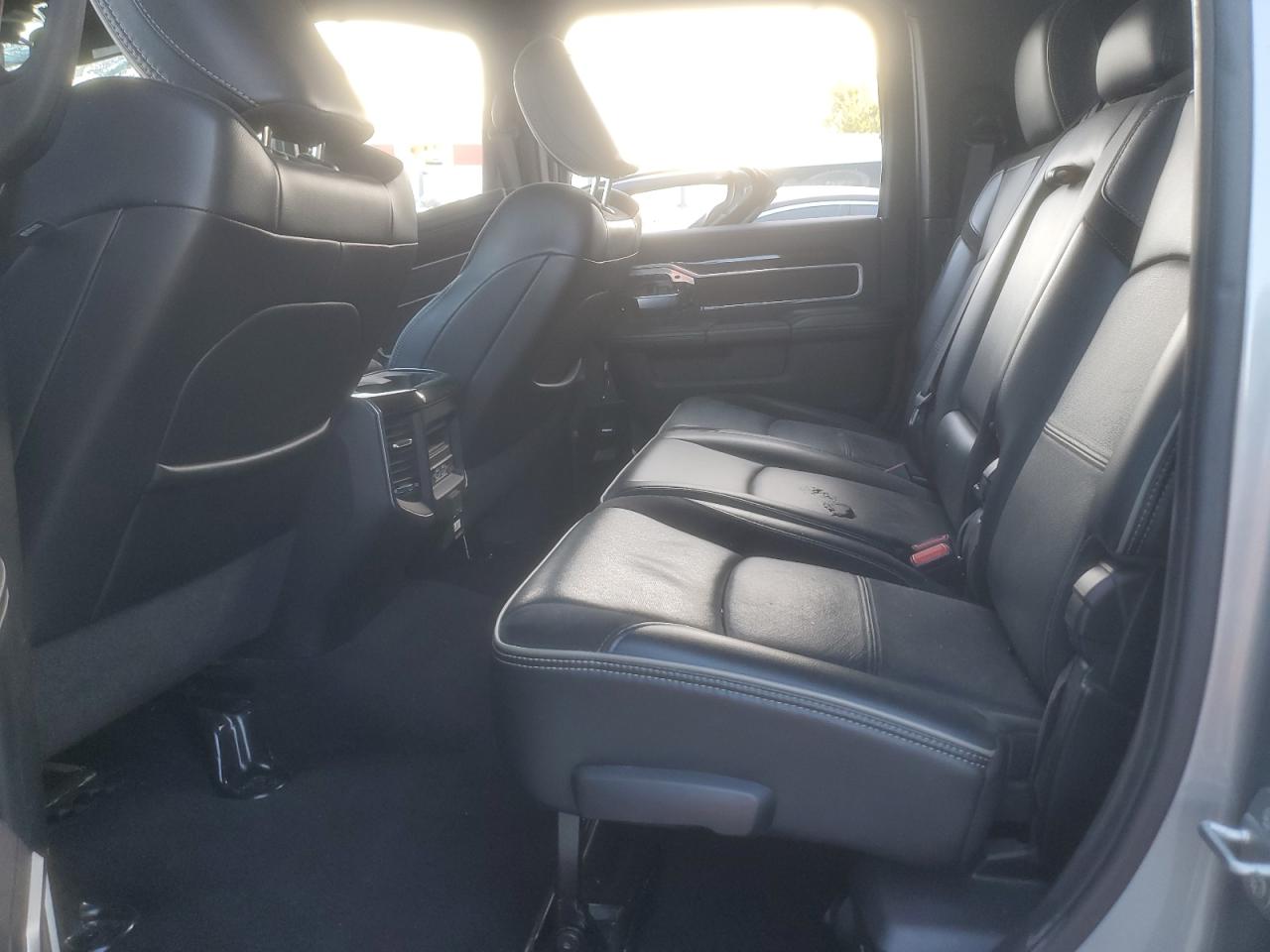 2021 Ram 2500 Laramie VIN: 3C6UR5NL8MG632261 Lot: 92698735