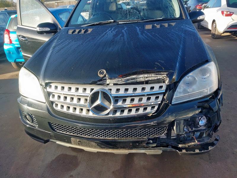 2006 MERCEDES-BENZ M CLASS ML350 SE 5DR TIP AUTO