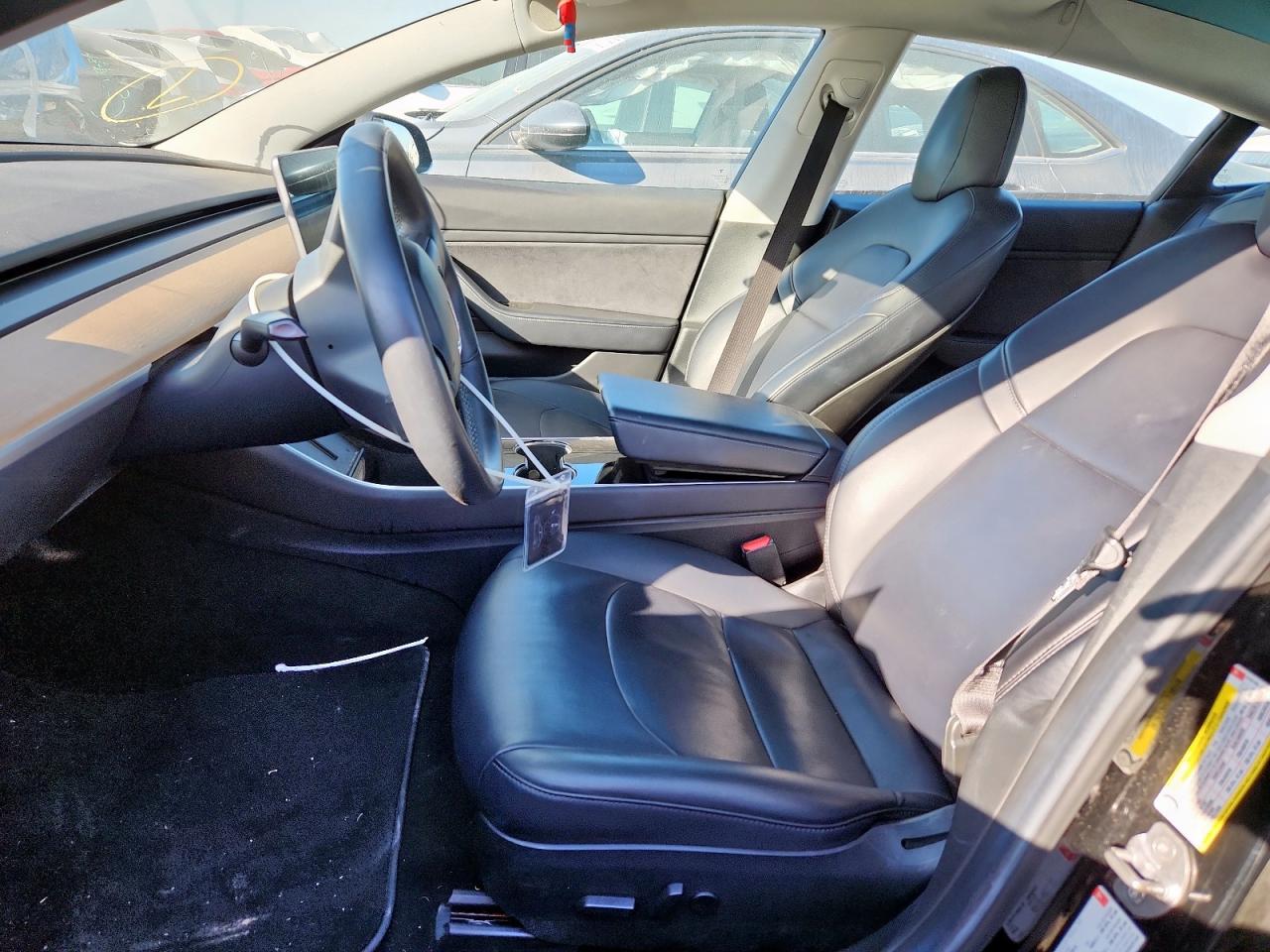 2018 Tesla Model 3 VIN: 5YJ3E1EA6JF010105 Lot: 92395805