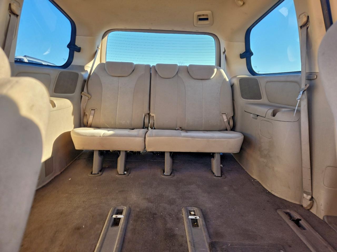 2010 Kia Sedona Lx VIN: KNDMG4C35A6327230 Lot: 94782675