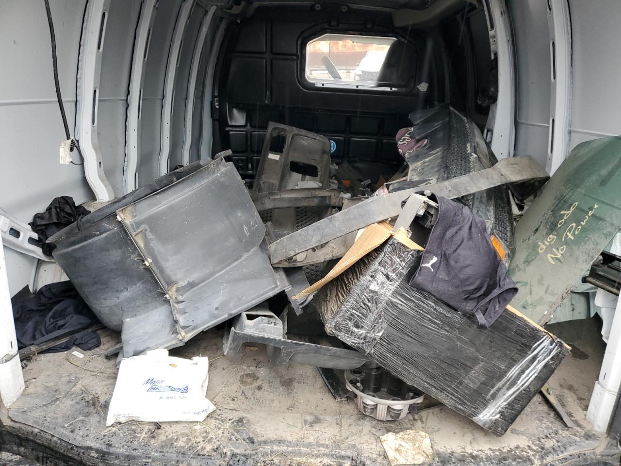 2020 Chevrolet Express Delivery Van VIN: 1GCWGAFP8L1267983 Lot: 93765975