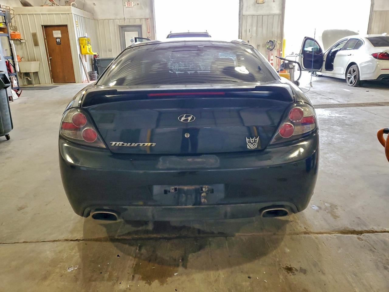 2008 Hyundai Tiburon Gs VIN: KMHHM66D58U296105 Lot: 94329625
