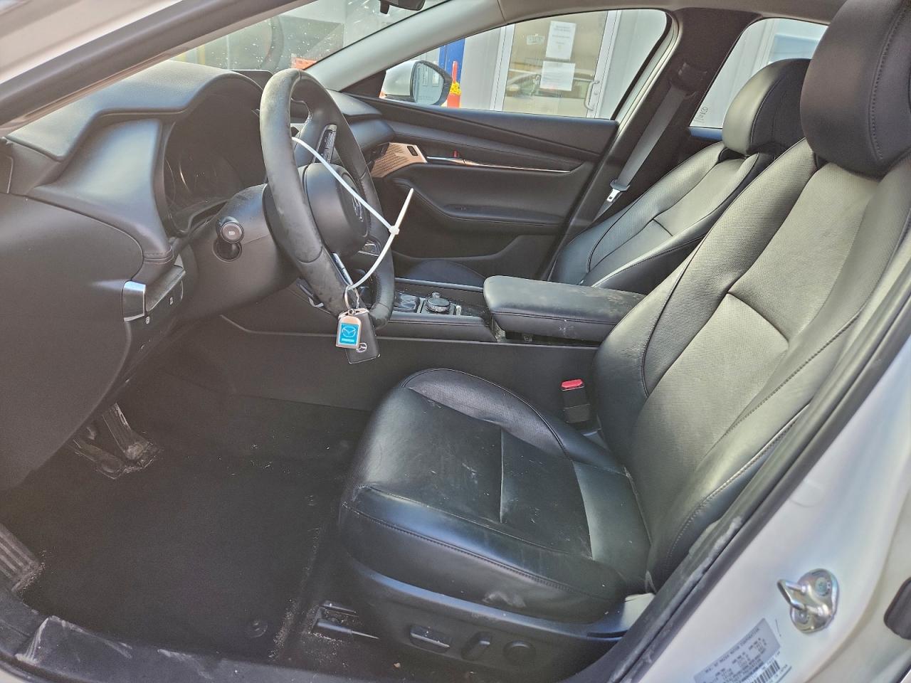 2019 Mazda 3 Premium VIN: JM1BPBEM6K1131541 Lot: 93911355