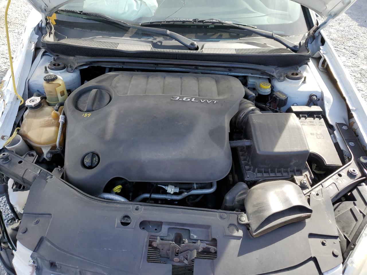 2011 Chrysler 200 Touring VIN: 1C3BC1FGXBN555770 Lot: 92248905