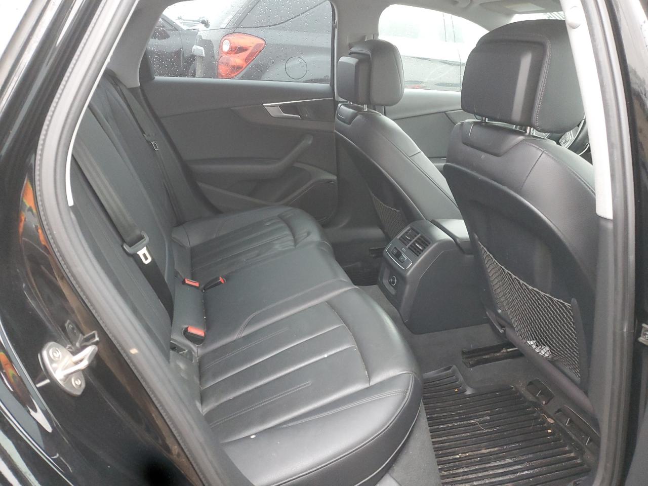 2017 Audi A4 Premium VIN: WAUDNAF42HN045522 Lot: 92724405