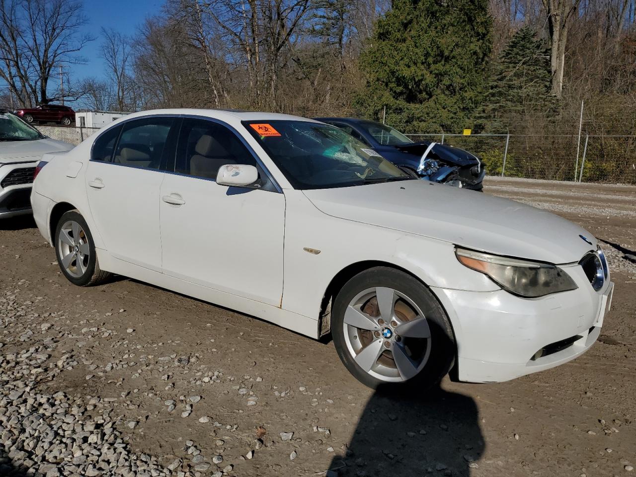 Фото: WBANF735X7CU26367