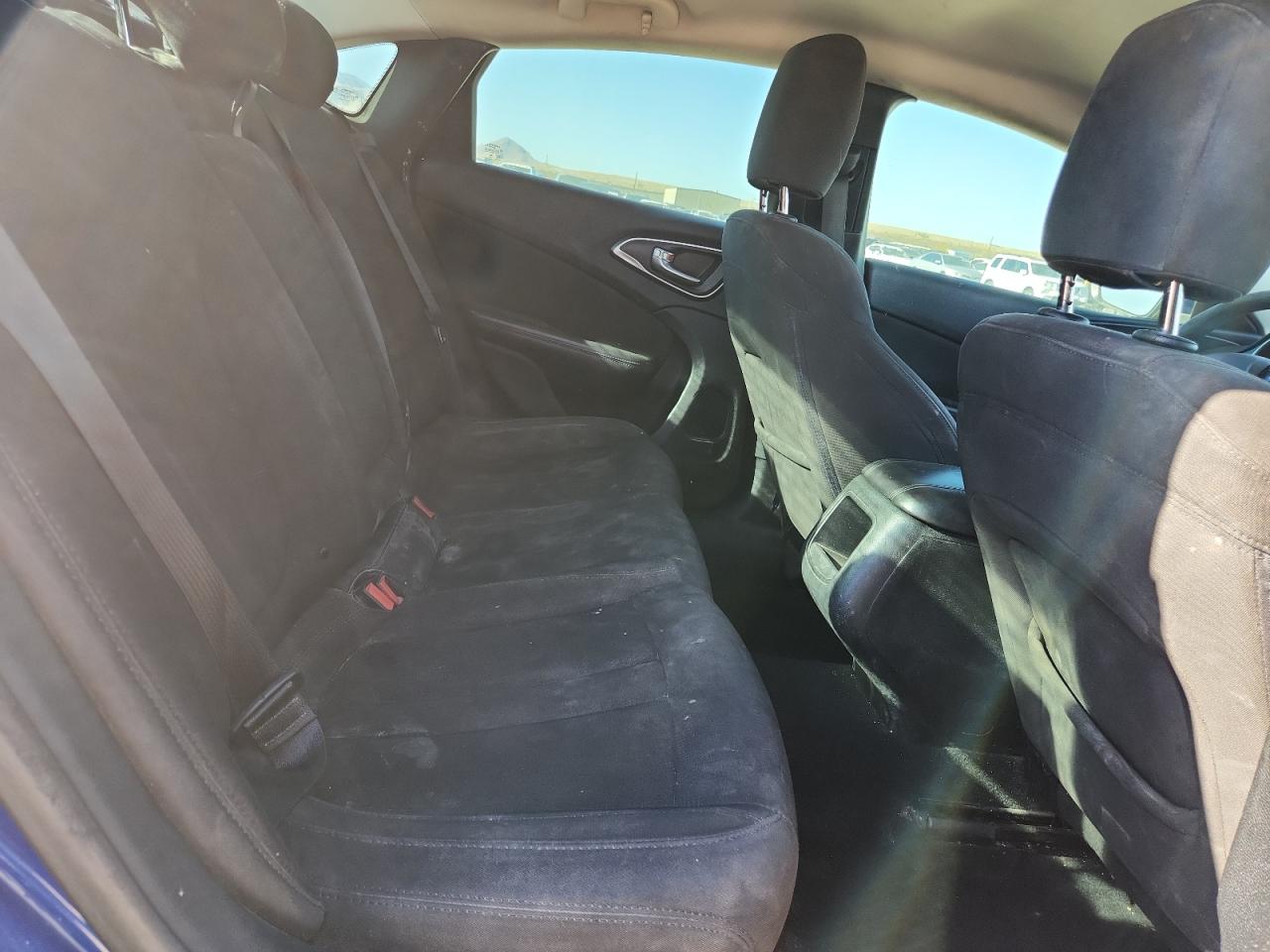 2015 Chrysler 200 Limited VIN: 1C3CCCAB0FN555634 Lot: 85209905