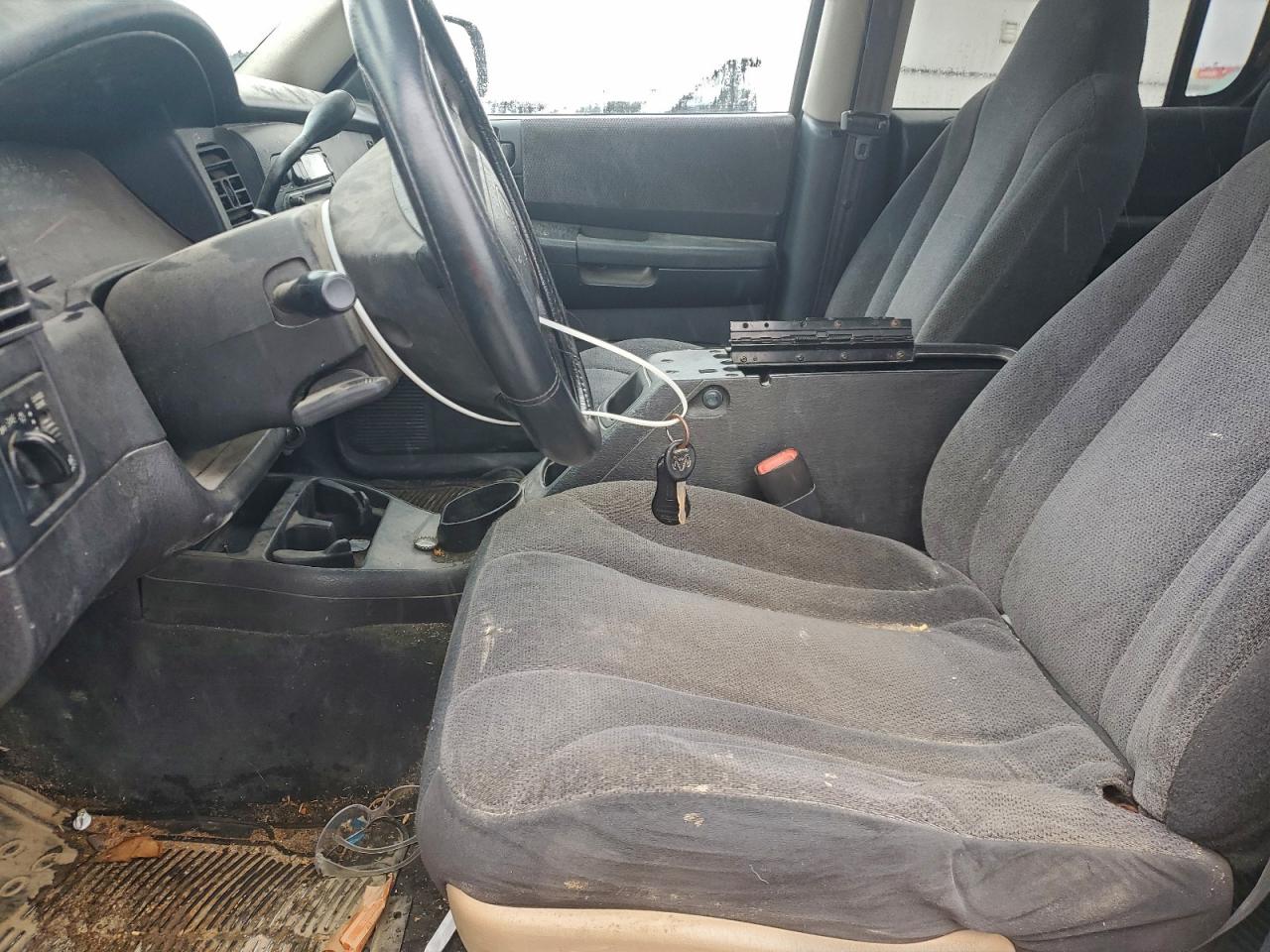 2004 Dodge Dakota Quad Sport VIN: 1D7HL38N64S573805 Lot: 93551655