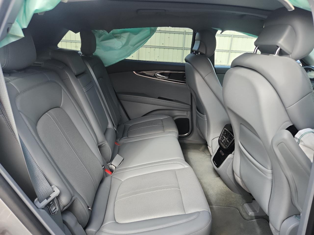 2022 Lincoln Nautilus Reserve VIN: 2LMPJ8KP4NBL18357 Lot: 92440275