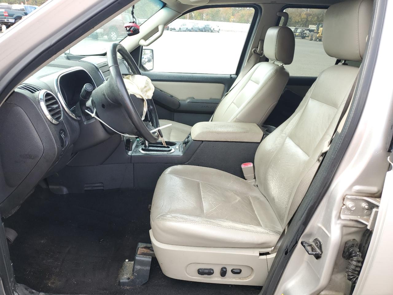 2008 Ford Explorer Xlt VIN: 1FMEU63E08UB00152 Lot: 93066865