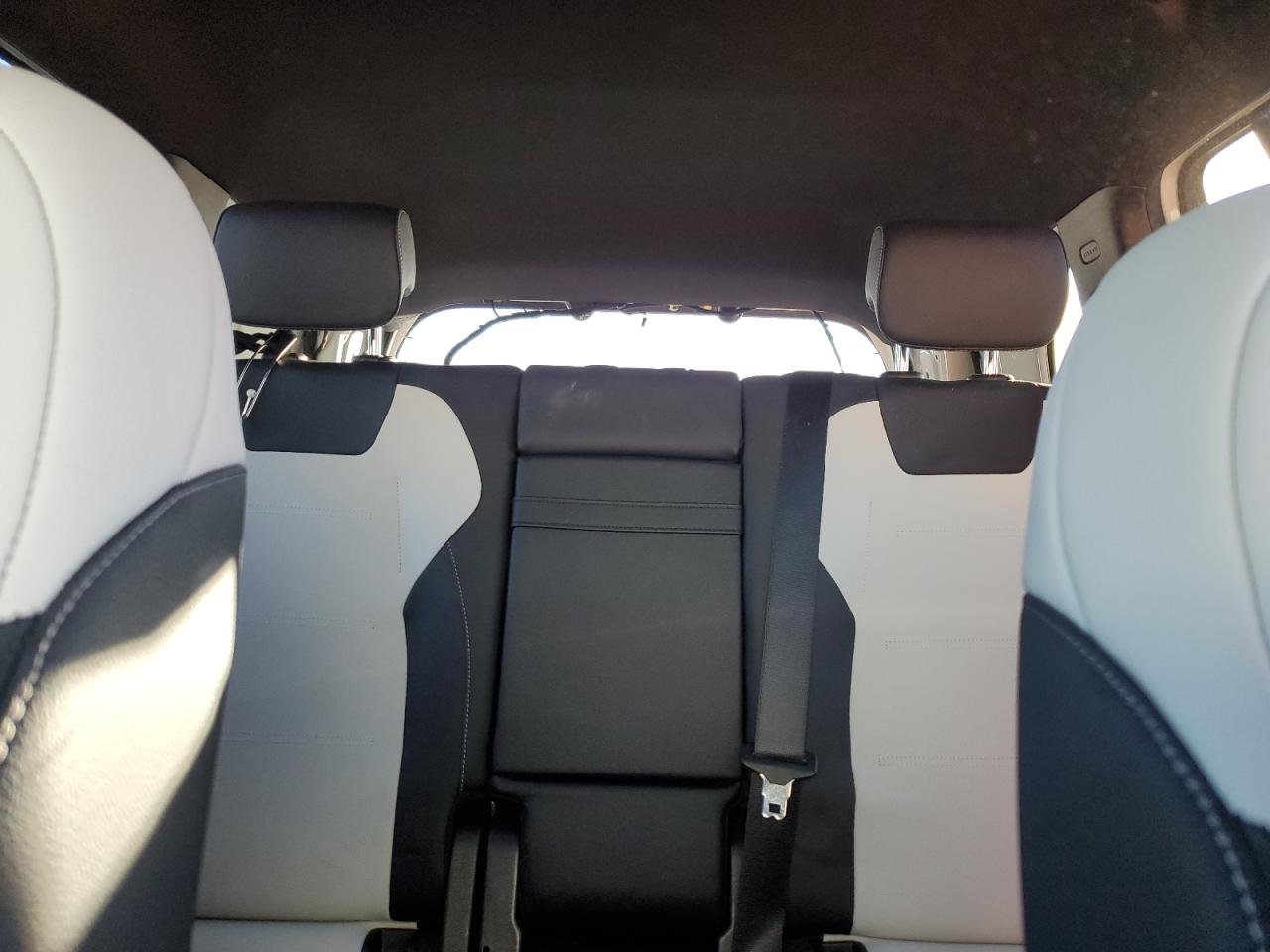 Фото: W1N4M4HB4MW115425